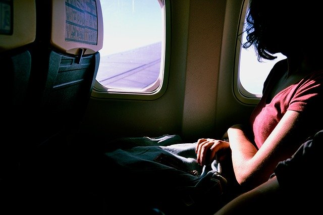 žena v letadle